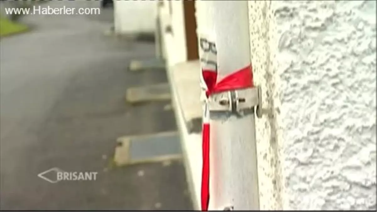 Almanya\'da 3 Yıllık Eşini Öldüren Türk Kaçtı