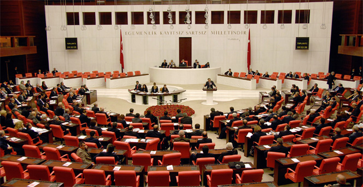 Askerlik Kanunu Tasarısı, TBMM Genel Kurulu\'nda Kabul Edildi