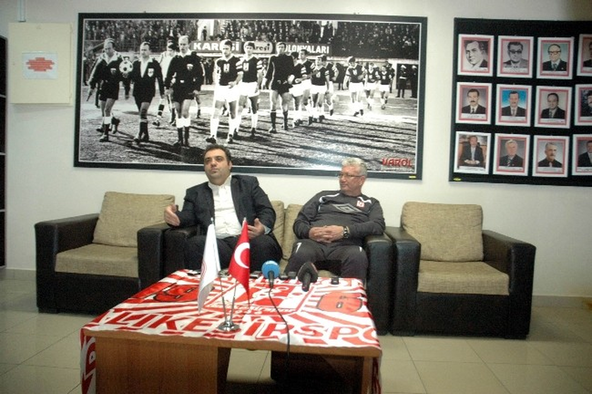 Balıkesirspor, Kendi Evinde İlk Gece Maçına Çıkacak