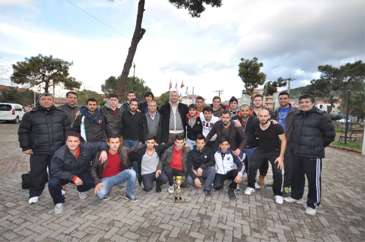 Bigadiç Belediye Spor Futbol Takımı Süper Amatör Küme\'de