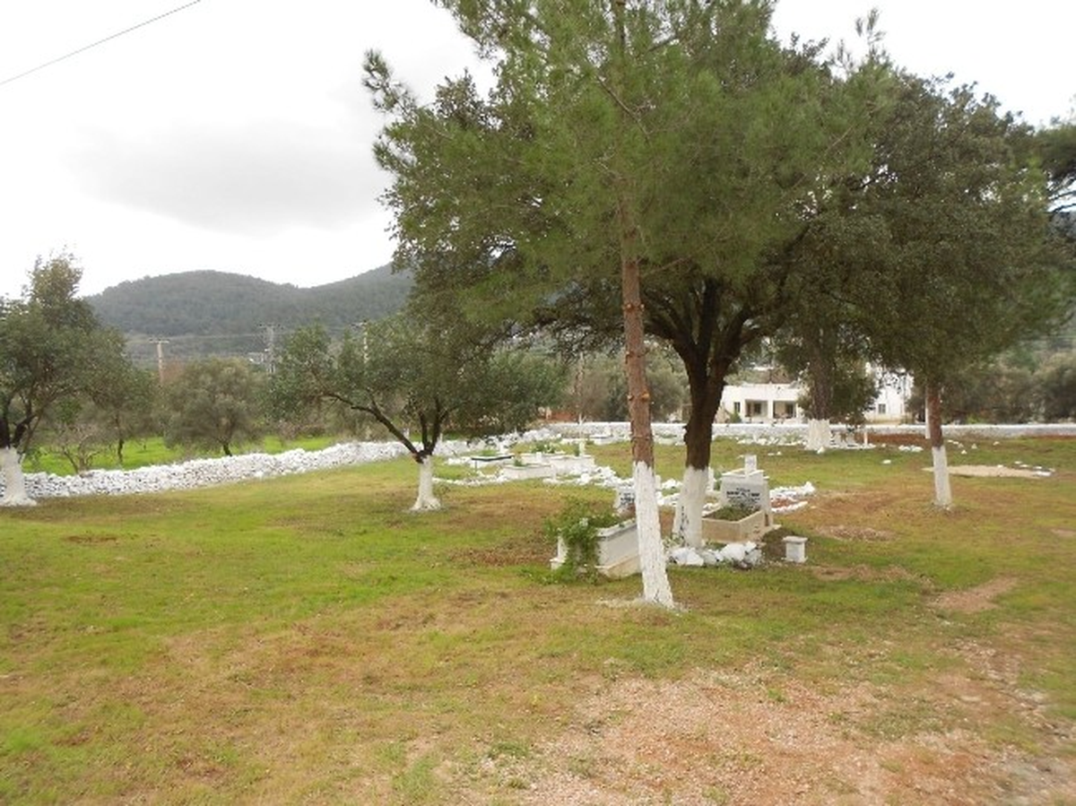 Bodrumda Mezarlık Bakımları Devam Ediyor