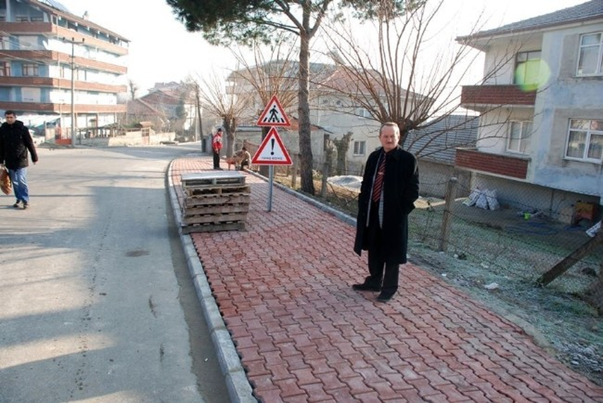 Çaycuma\'da Yeşiltepe Mahallesine Yaya Kaldırımı