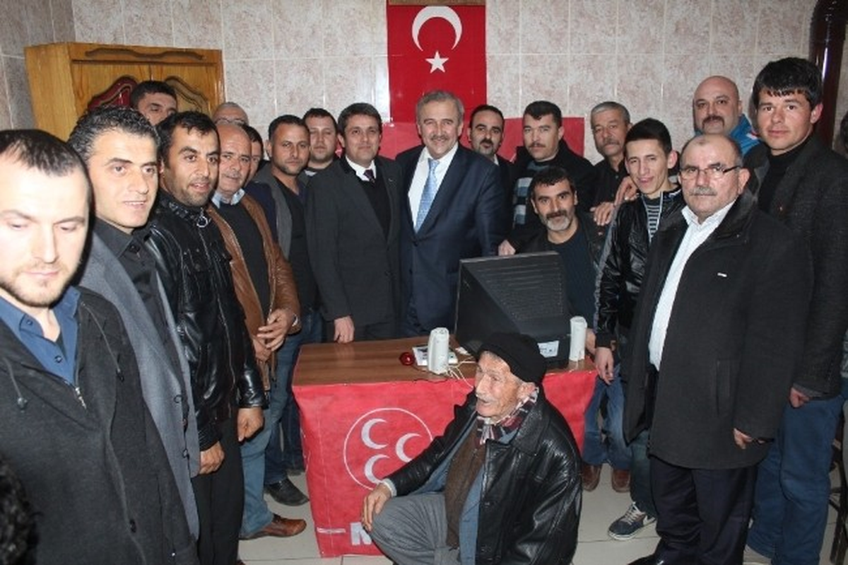 Edremit\'te MHP\'nin Kızılkeçili Seçim Bürosu Açıldı
