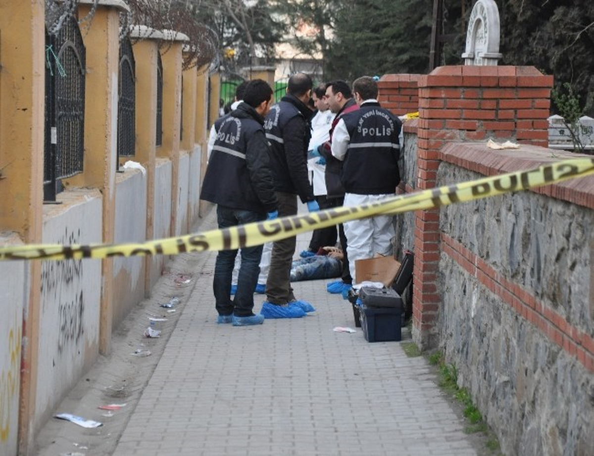 Esenyurt\'ta Başı Taşla Ezilmiş Ceset Bulundu