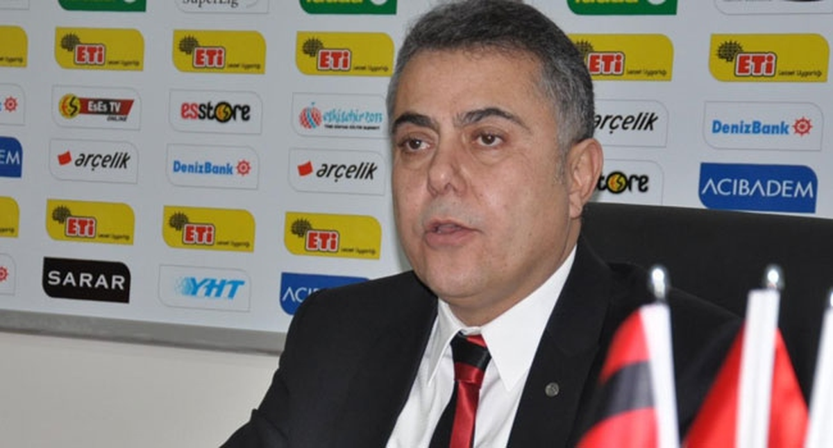 Eskişehirspor Başkanı Hoşcan: "Tribünde Oturan Yabancı Oyuncu İstemiyoruz"