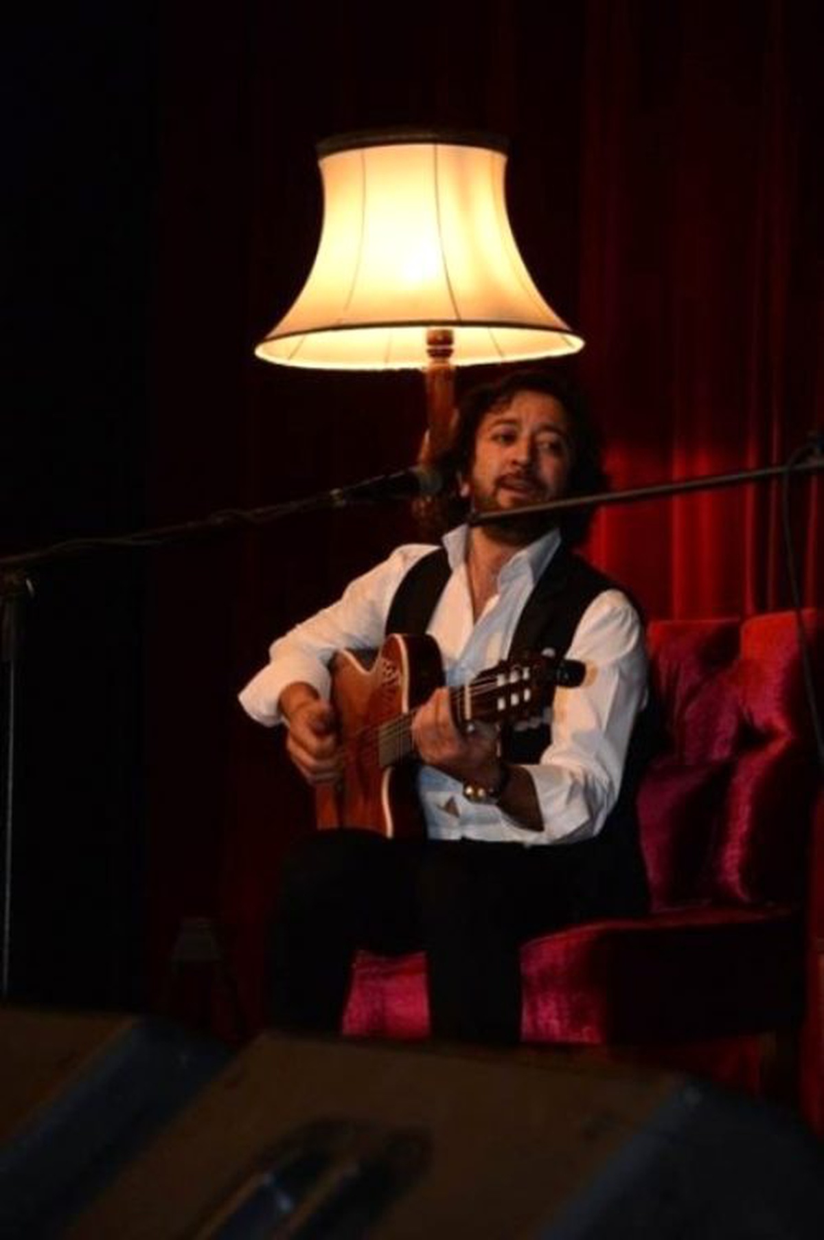 Fettah Can\'dan Akustik Turne
