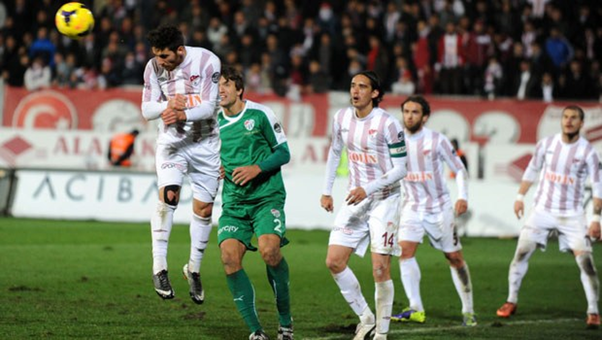 Gakgoşlar" Sahasında Seriye Bağladı