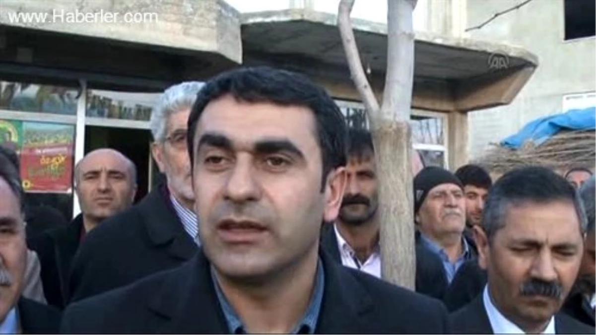 Iğdır\'daki AK Parti seçim bürosuna taşlı saldırı