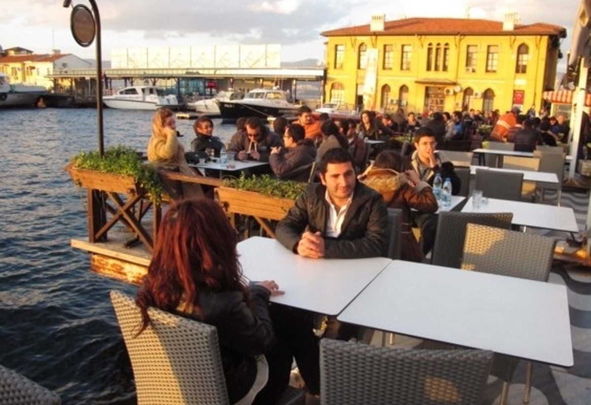 İzmir\'de Bahar Havası