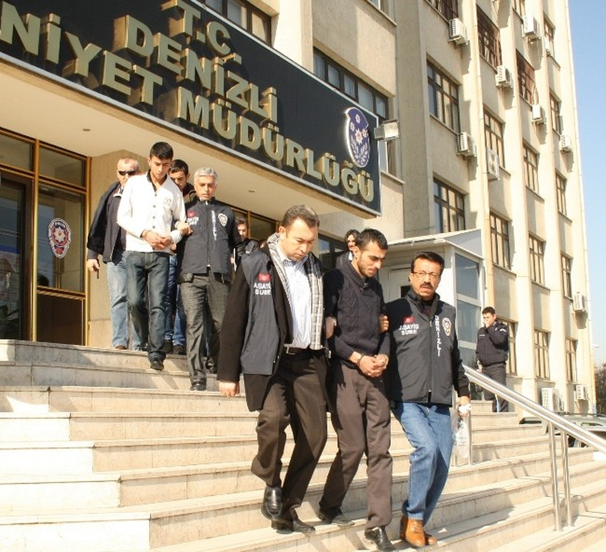 Kar Maskeli Soyguncular Bir Milyon 300 Bin TL Çaldı