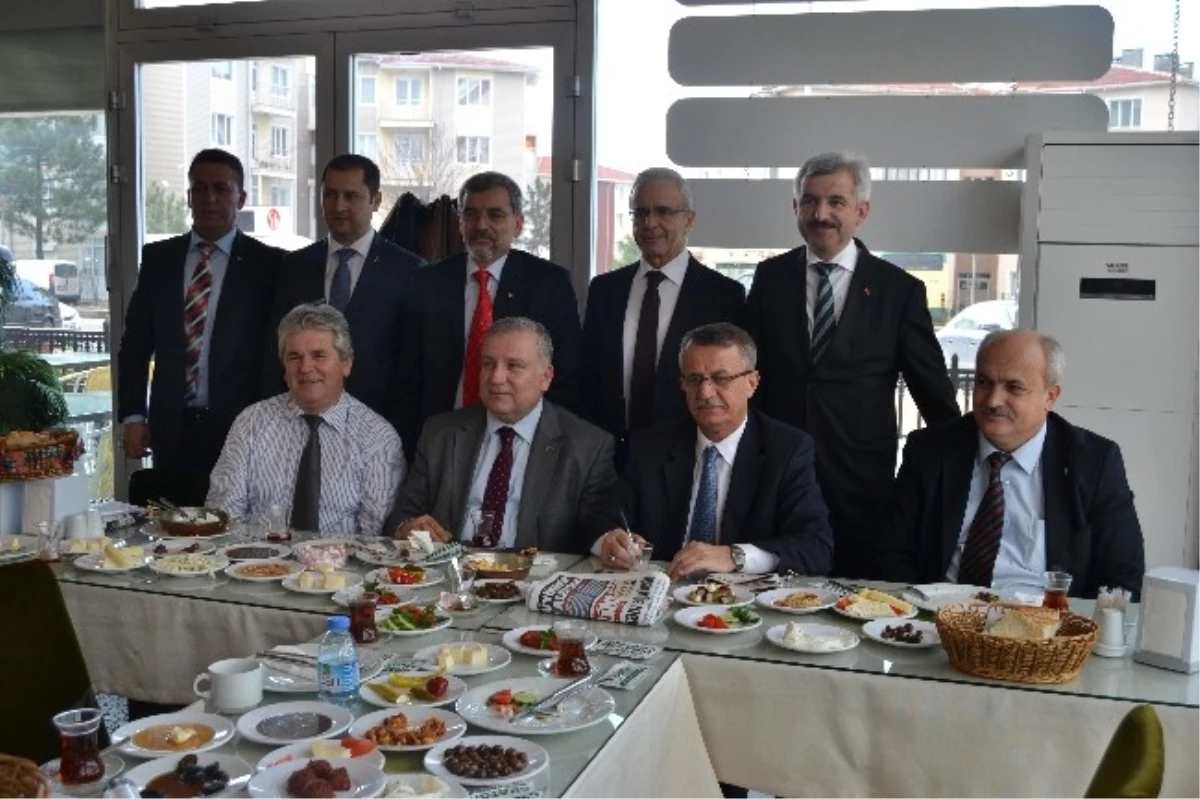 MHP Çorlu\'da Adaylarını Tanıttı