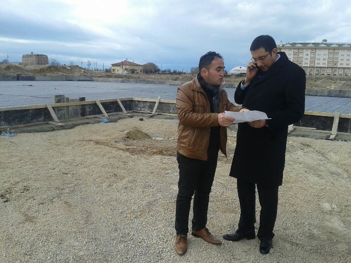 Milletvekili Akış, Beyşehir\'de Gençlik Merkezi İnşaatını Gezdi