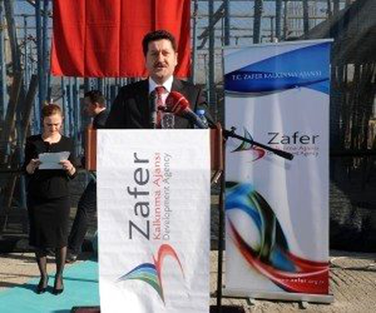 Milletvekili Kinay: "Zeka, Başbakanımızın Kütahya\'ya Armağanıdır"