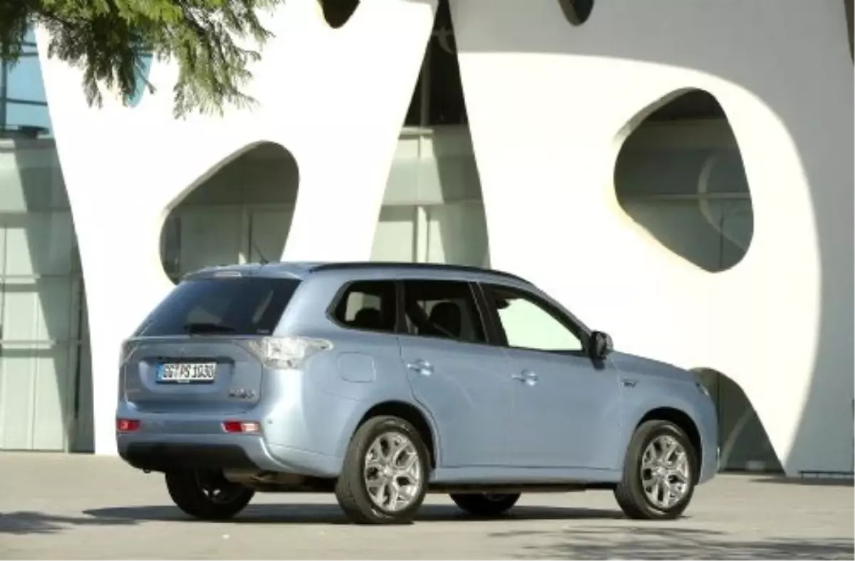 Mıtsubıshı Outlander Phev Lansmanı Barselona\'da Yapıldı
