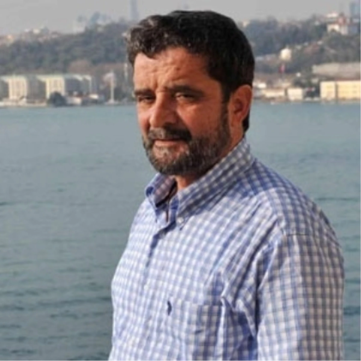 Mümtazer Türköne: AK Parti\'nin Savunmasını Yazdım