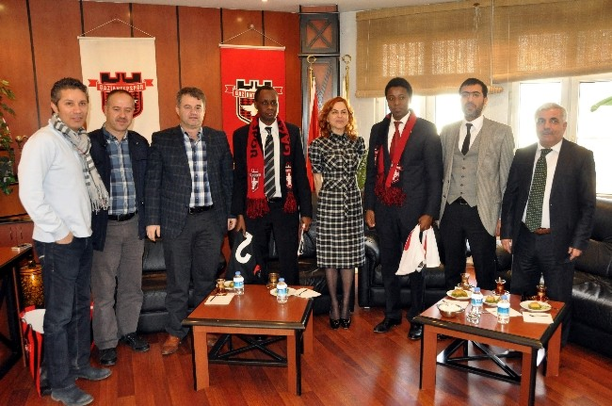 Ruanda Büyükelçisi Gaziantepspor\'u Ziyaret Etti