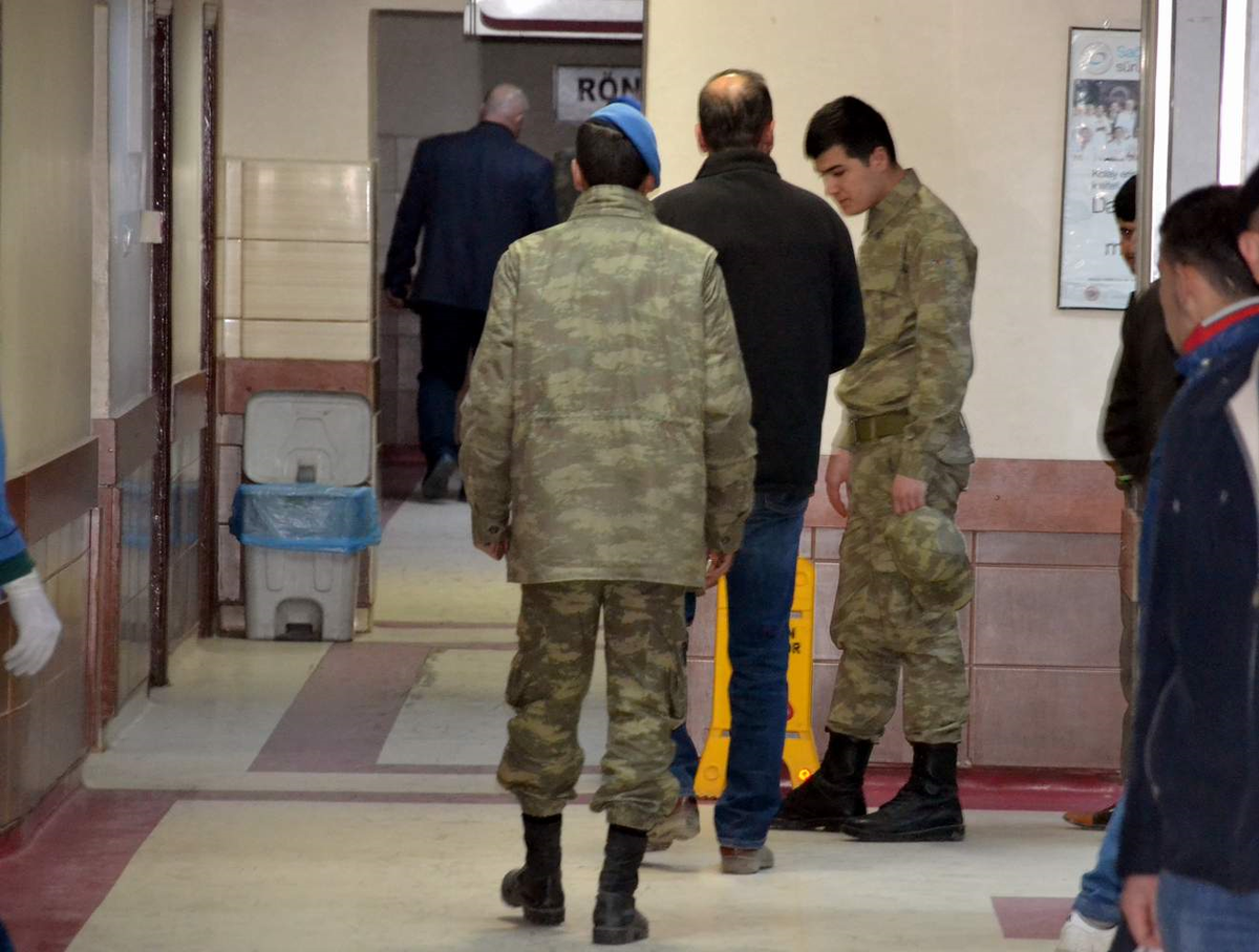 Siirt\'te Asker Nöbette Kendisini Vurdu