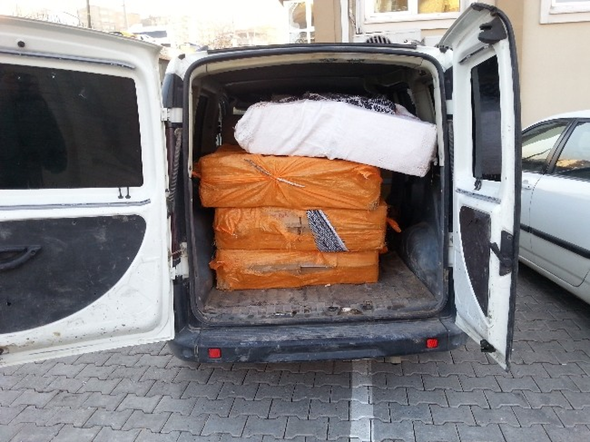 Şırnak\'ta 8 Bin 500 Paket Kaçak Sigara Ele Geçirildi