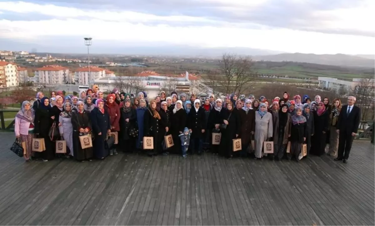 Taraklılı Kadınlar Hizmetleri Gezdi