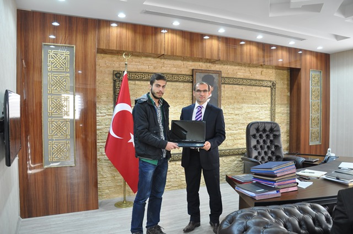 Üniversiteyi Kazandı, Notebook Kaptı!