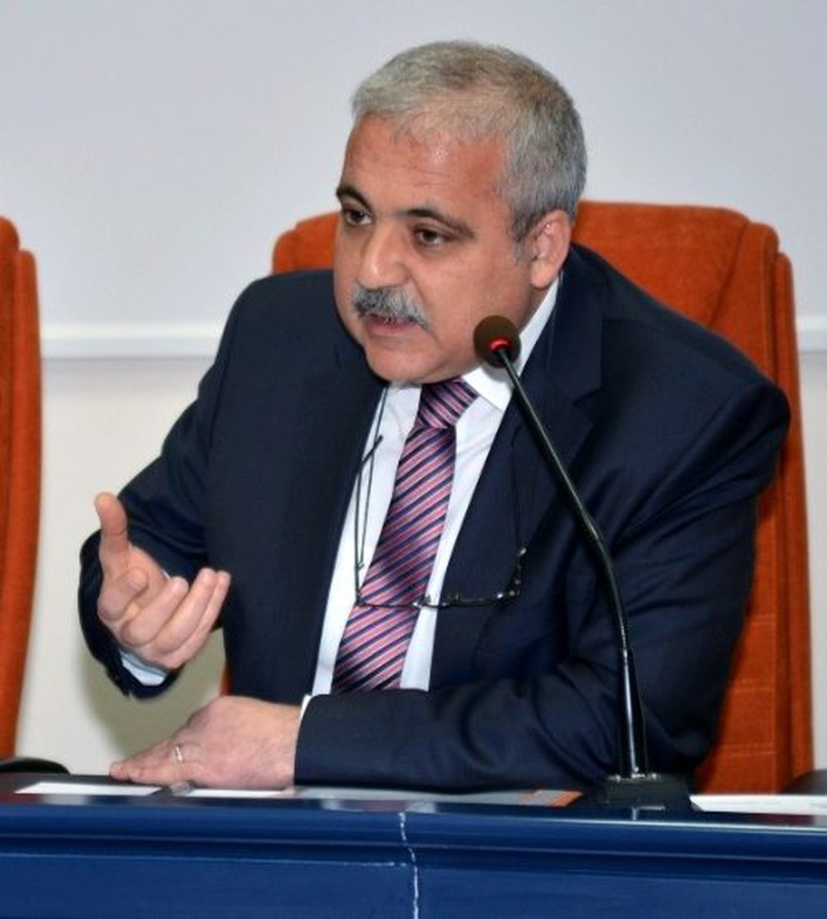 Vali Güvençer Muhtarları Ziyaret Etti