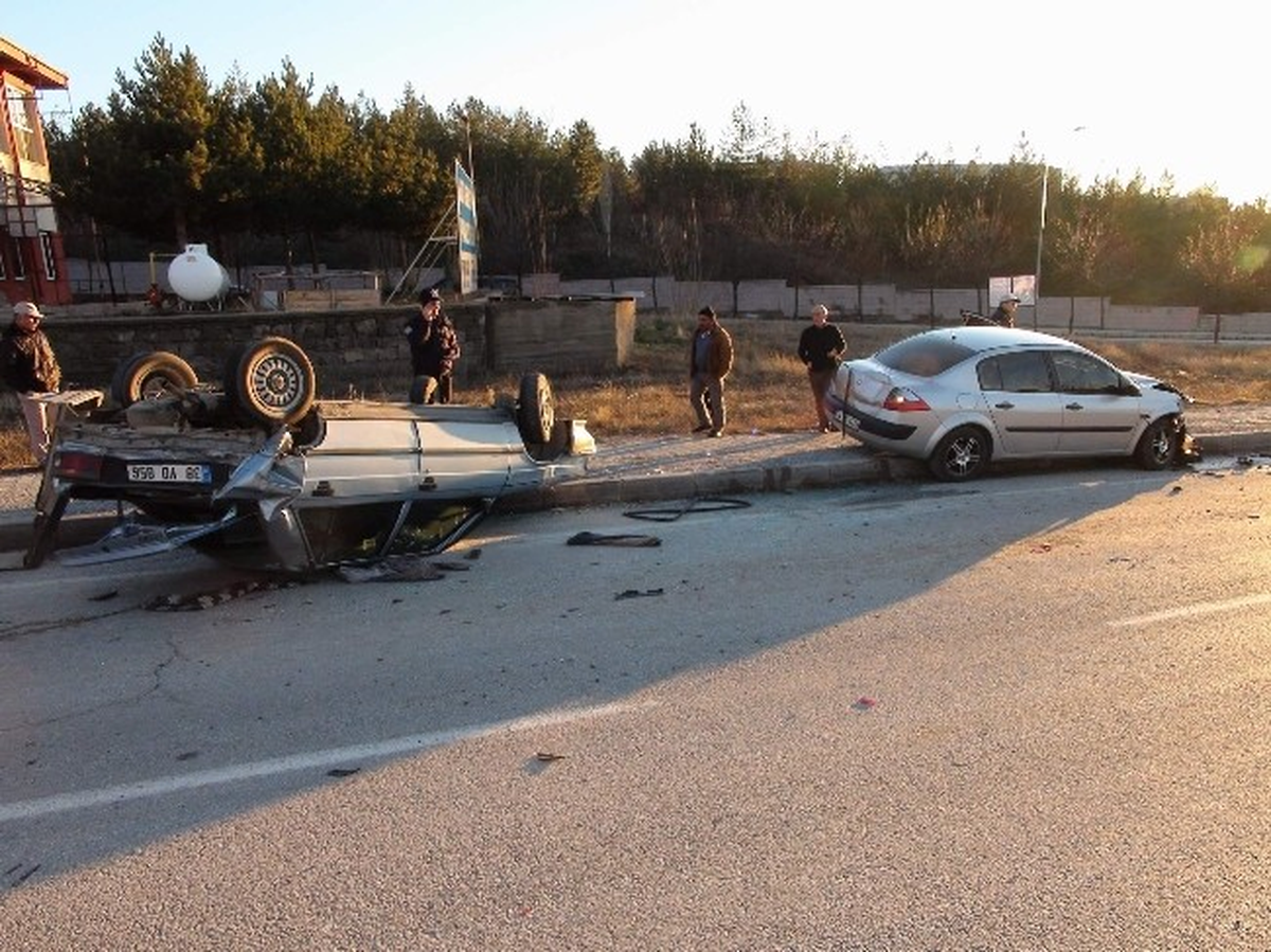 Yozgat\'ta Trafik Kazası : 2 Yaralı