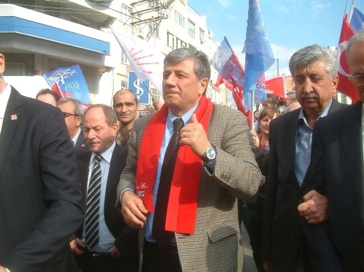 Balbay, Burhaniye\'de Coşkuyla Karşılandı
