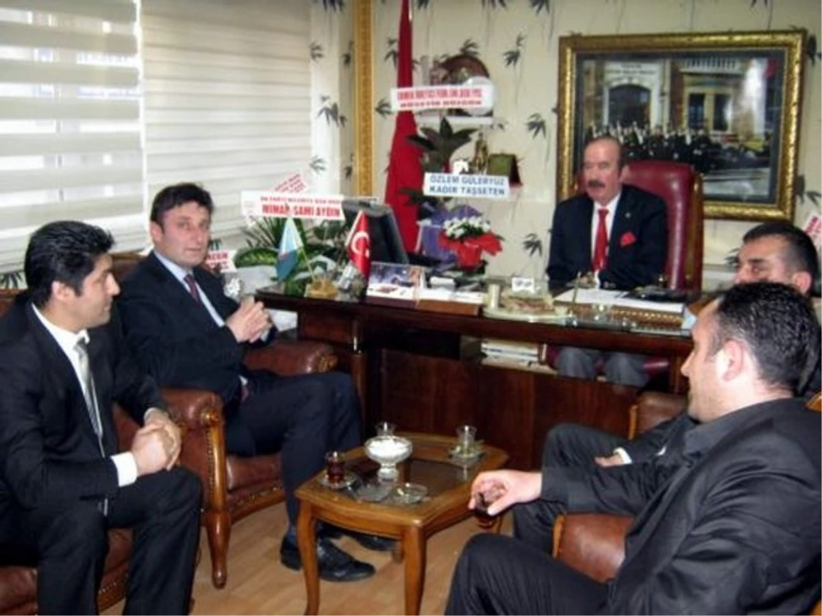 Başkan Demirgil\'den Yiyecek Maddeleri Odası Başkanı Akgül\'e Ziyaret