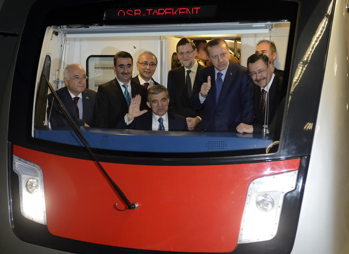 Batıkent-Sincan Metrosu Hizmete Açıldı