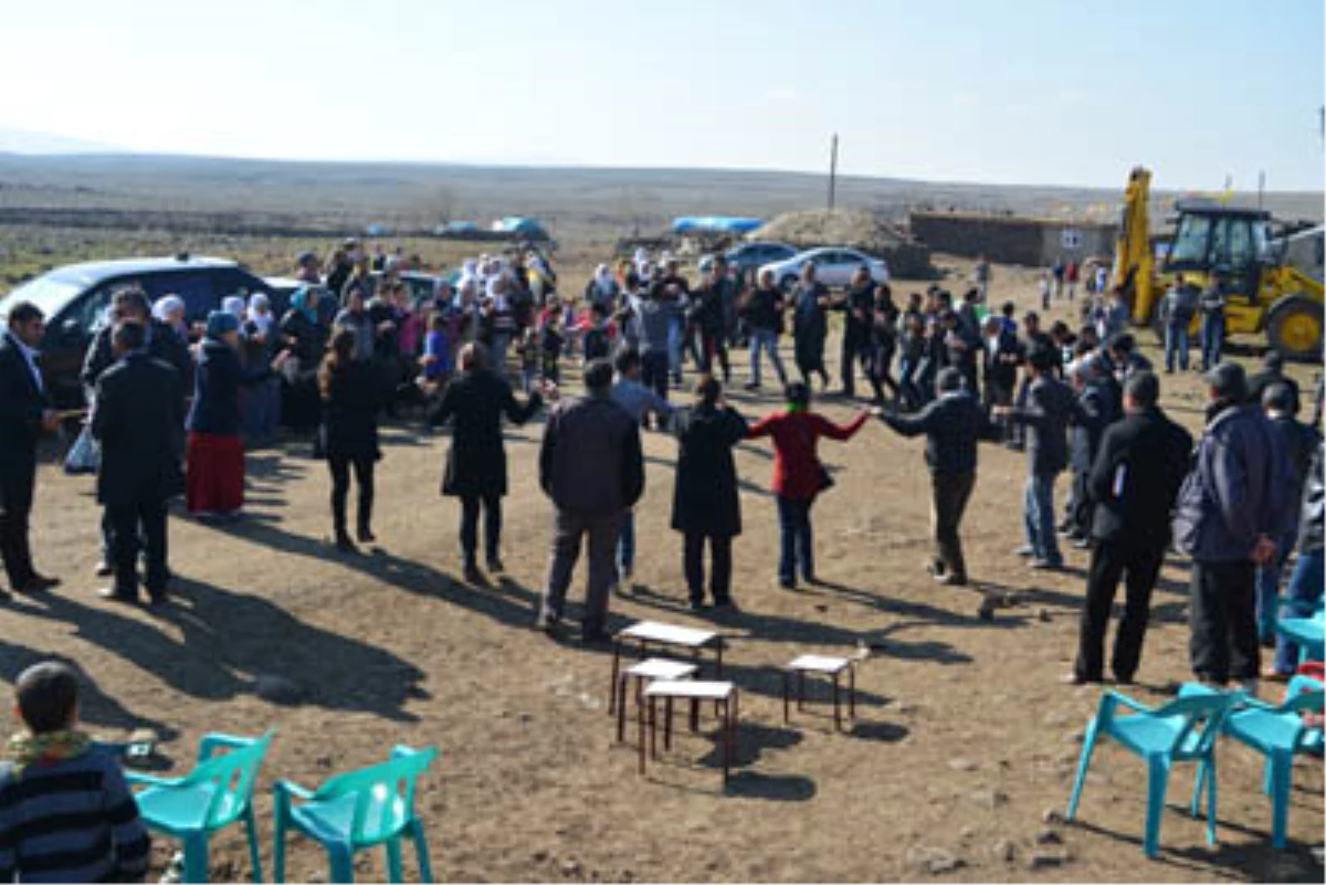 BDP, Ergani Köylerini Ziyaret Etti