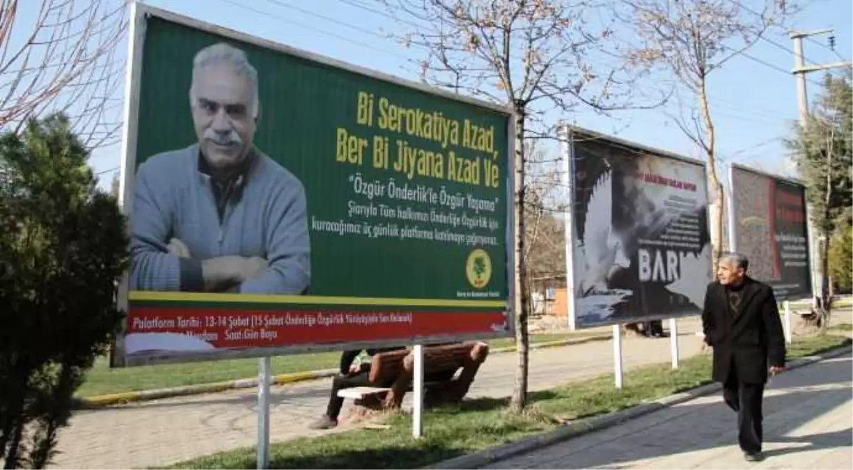 Diyarbakır\'da Asılan Öcalan\'ın Posterleri Kaldırıldı