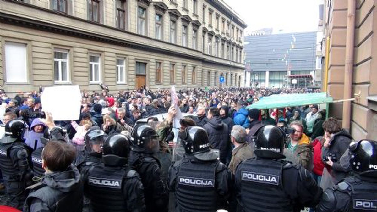 Bosna Hersek\'teki Protestolar