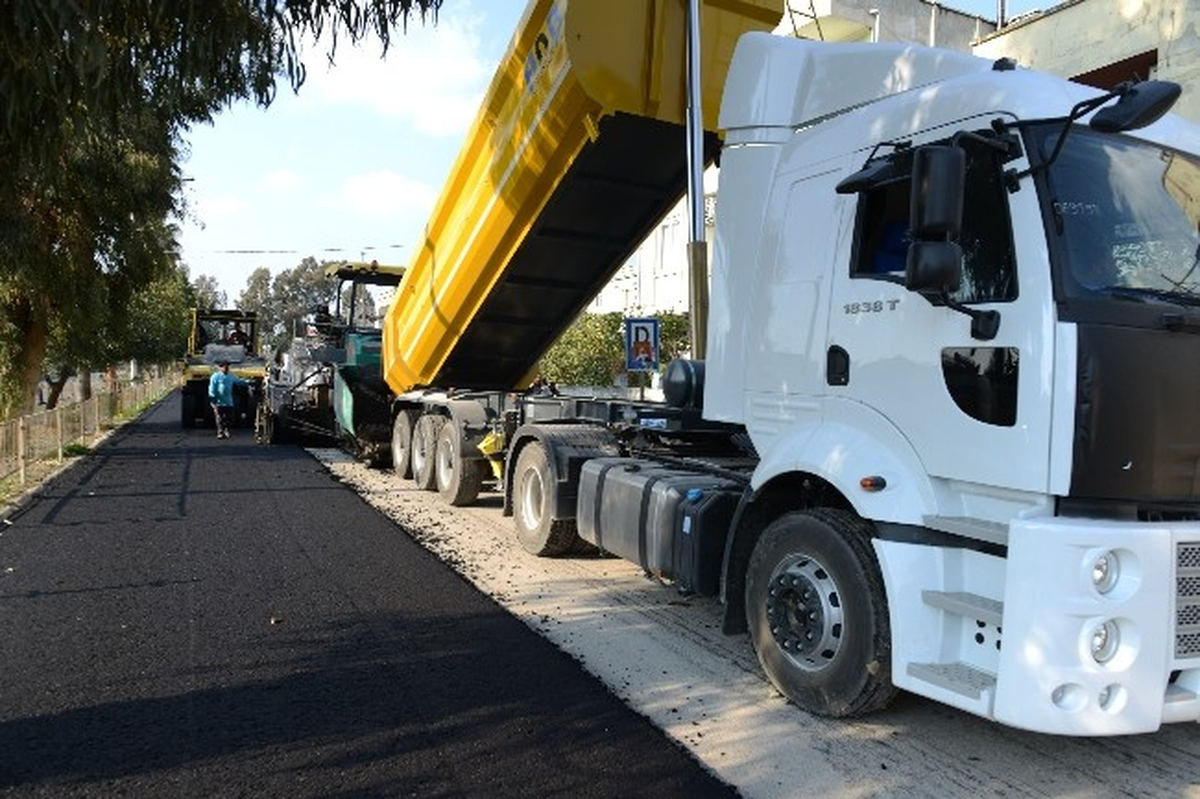 Büyükşehir Belediyesi\'nin Asfalt Çalışmaları Devam Ediyor
