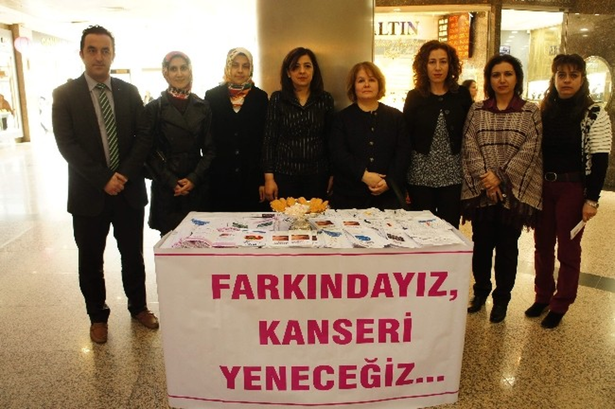 Kanser Haftası Nedeniyle Ketem Stant Açtı