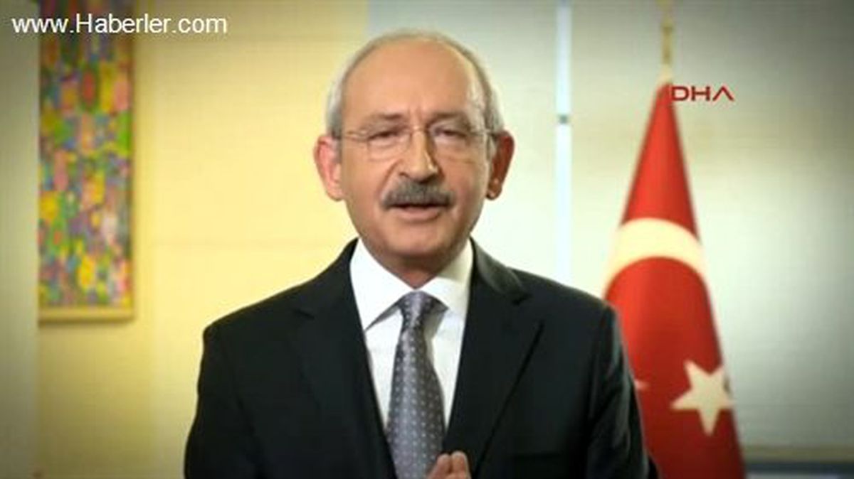 Kılıçdaroğlu, Sevgililer Günü İçin Şiir Okudu