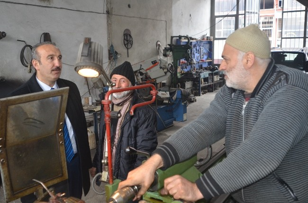 AK Parti Ardeşen Belediye Başkan Adayı Hakan Gültekin, Sanayi Esnafını Ziyaret Ederek Sıkıntılarını...