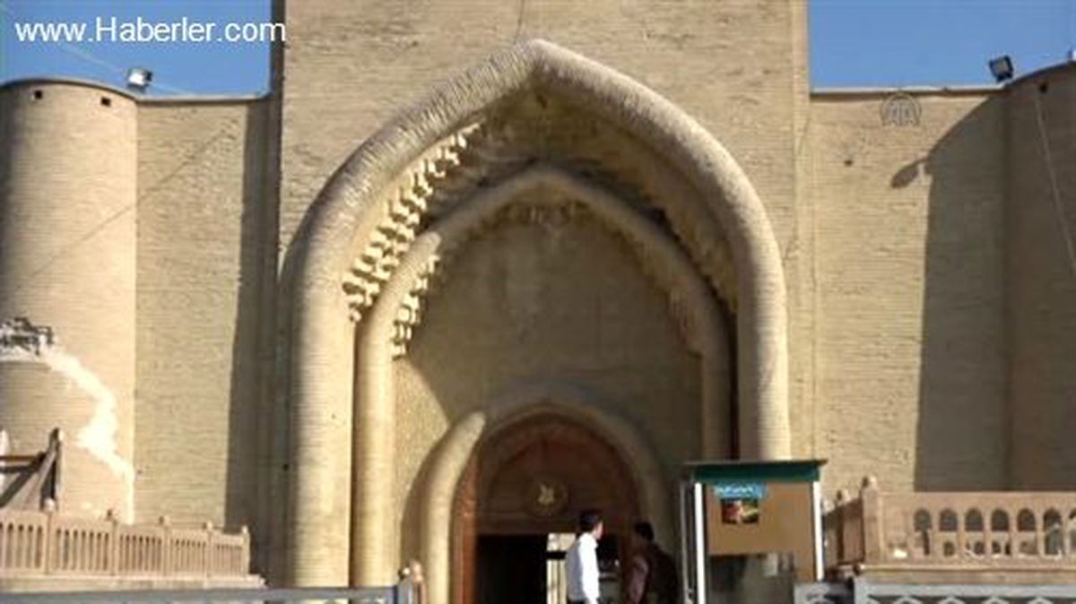 Alevi dedeleri ve Bektaşi babaları Necef\'te