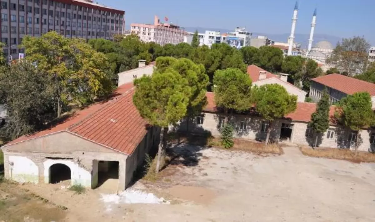 Denizli'de Taş Binalar Şimdilik Kurtuldu