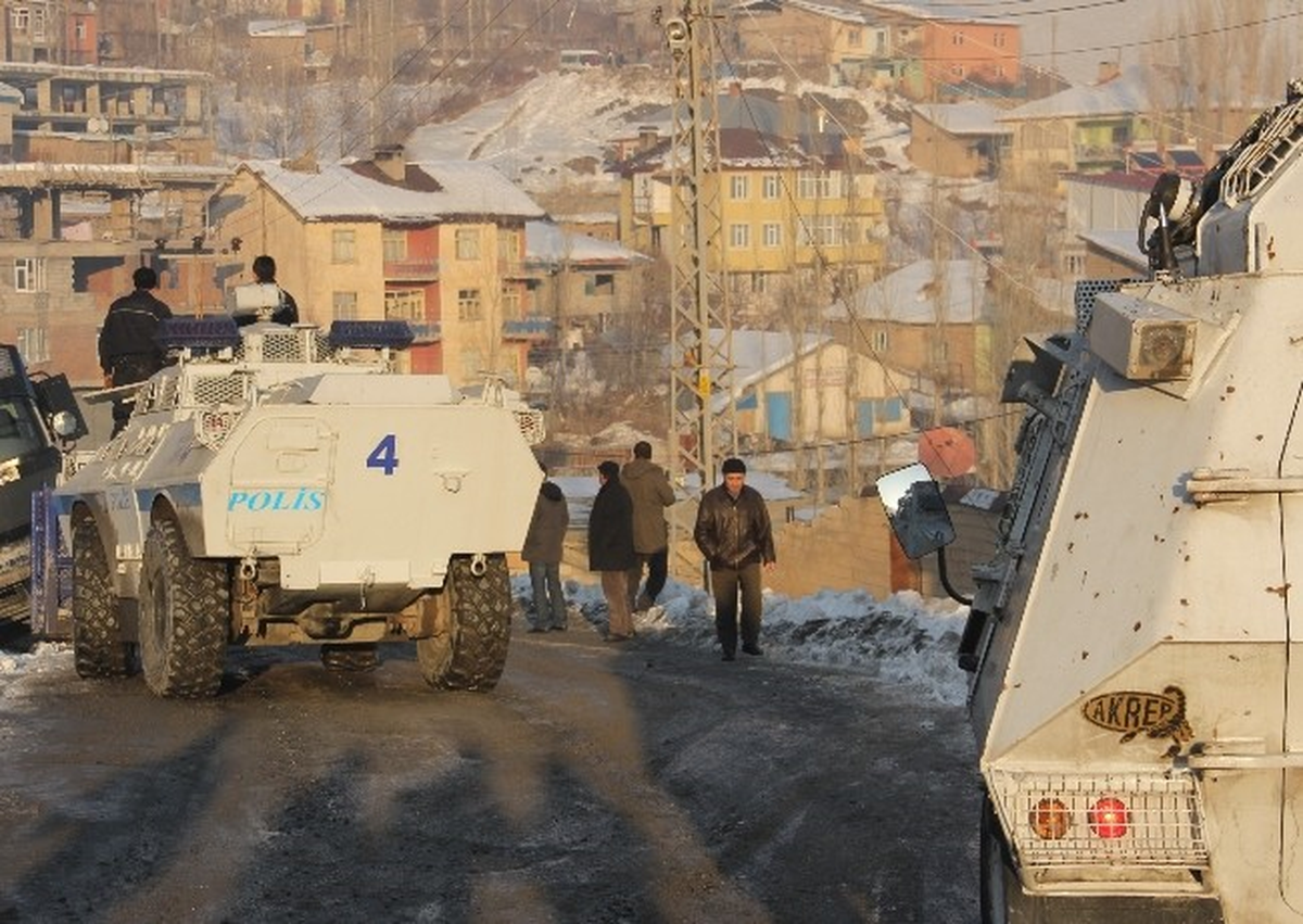 Hakkari\'de 15 Şubat Gerginliği