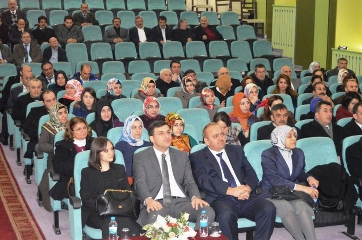 Kadınlar İçin Mesleki Eğitim Projesi" Tanıtım Toplantısı Aziziye\'de Yapıldı