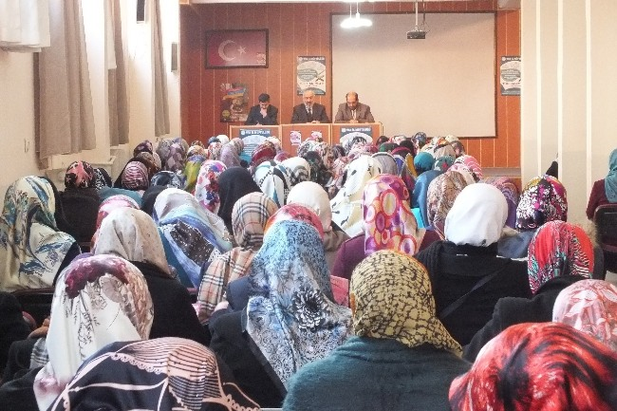 Müftü Arvas Kur\'an Kursu Öğreticileriyle Bir Araya Geldi