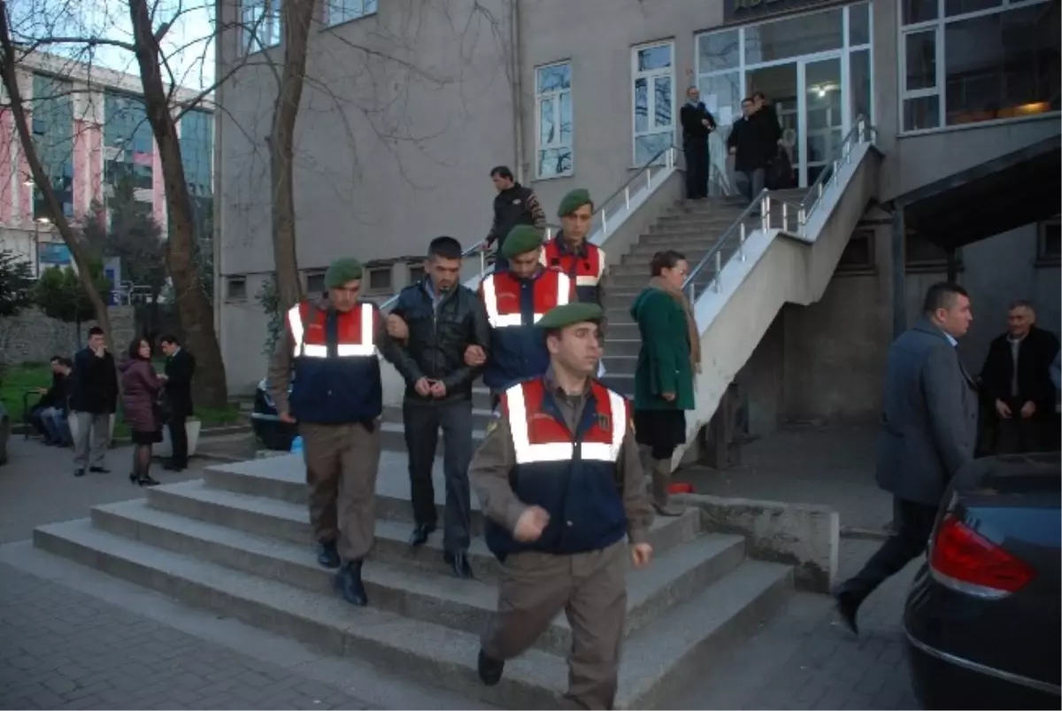 Pompalı Tüfekle Arkadaşını Öldüren Genç Tutuklandı