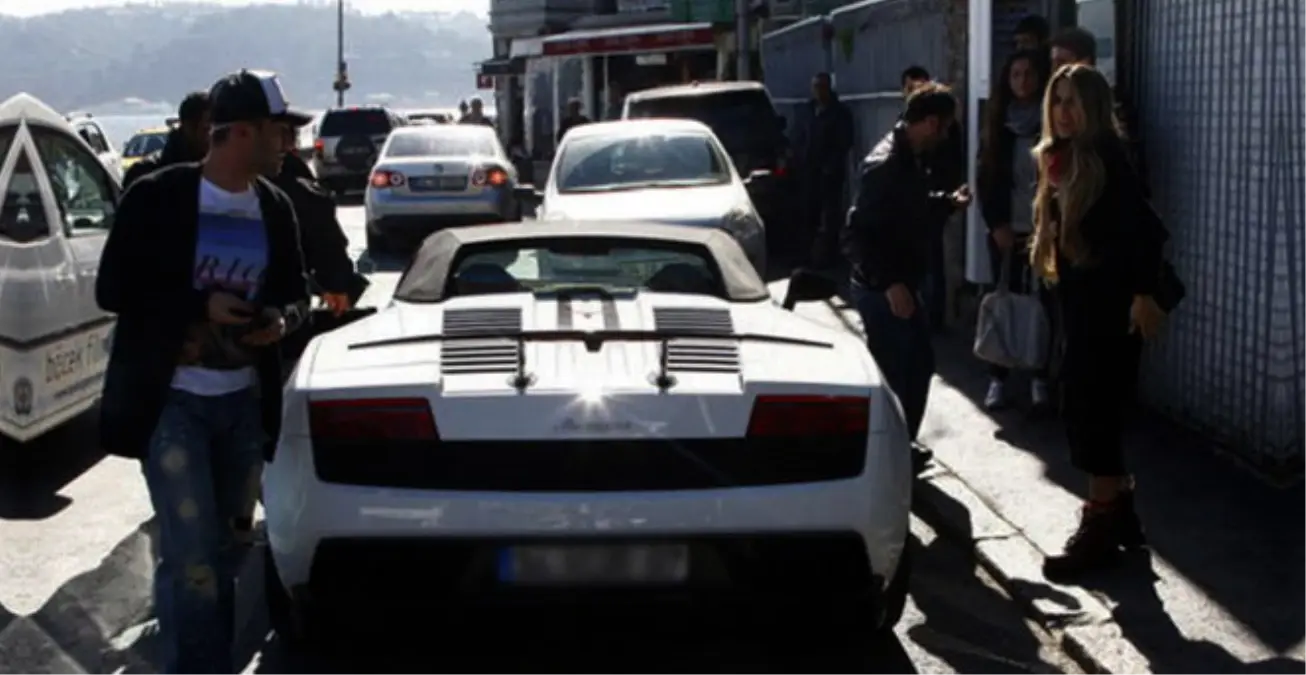 Sabri Sarıoğlu, Yeni Arabası Lamborghini ile Görüntülendi