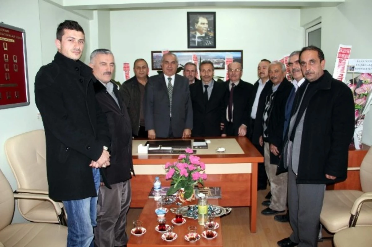 Suşehri Belediye Başkanı Sel, Esnaf ve Sanatkarlar Odasını Ziyaret Etti