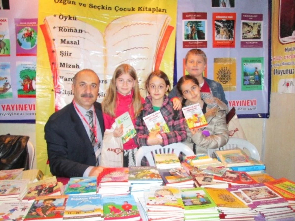 Türkçe Öğretmeninden Öğrencileri İlgilendiren Kitaplar