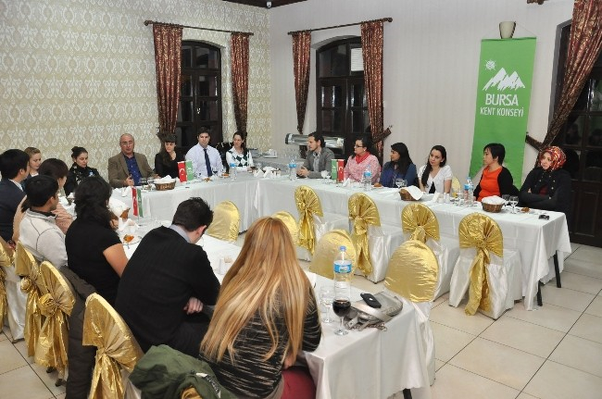 Yabancı Gönüllüler Kent Konseyi\'nde Bir Araya Geldi