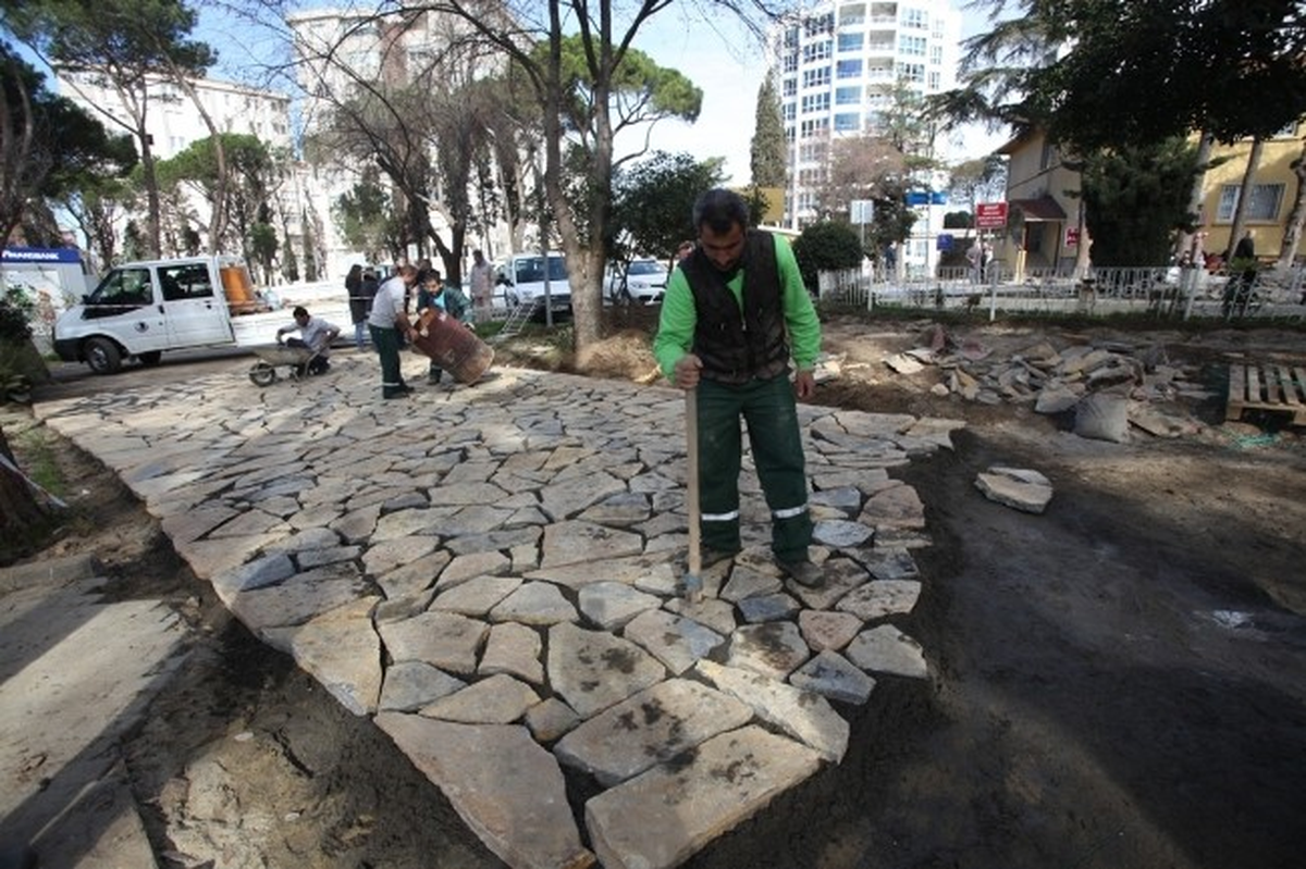 Yakacık Doğum Evinde Çevre Düzenlemesi Devam Ediyor