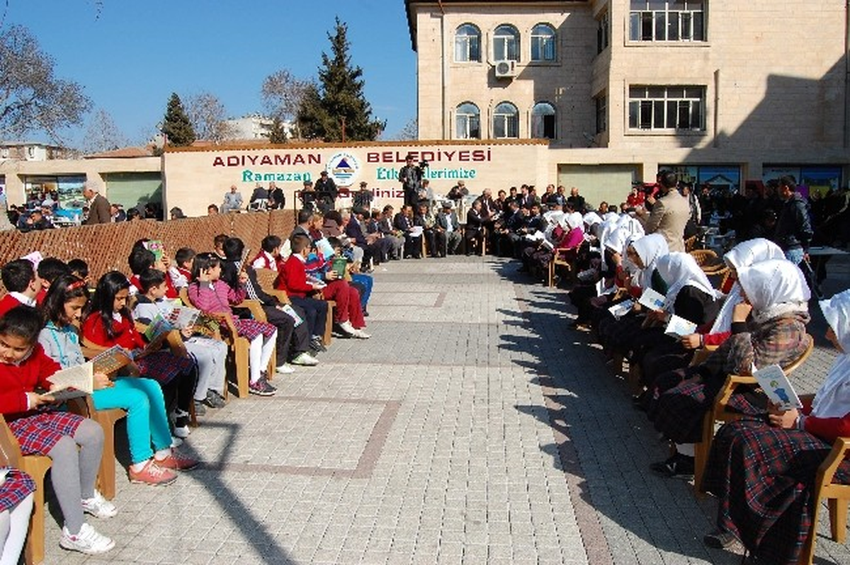 Adıyaman\'da En Güzel Sevgili Kitaptır Etkinliği Düzenlendi