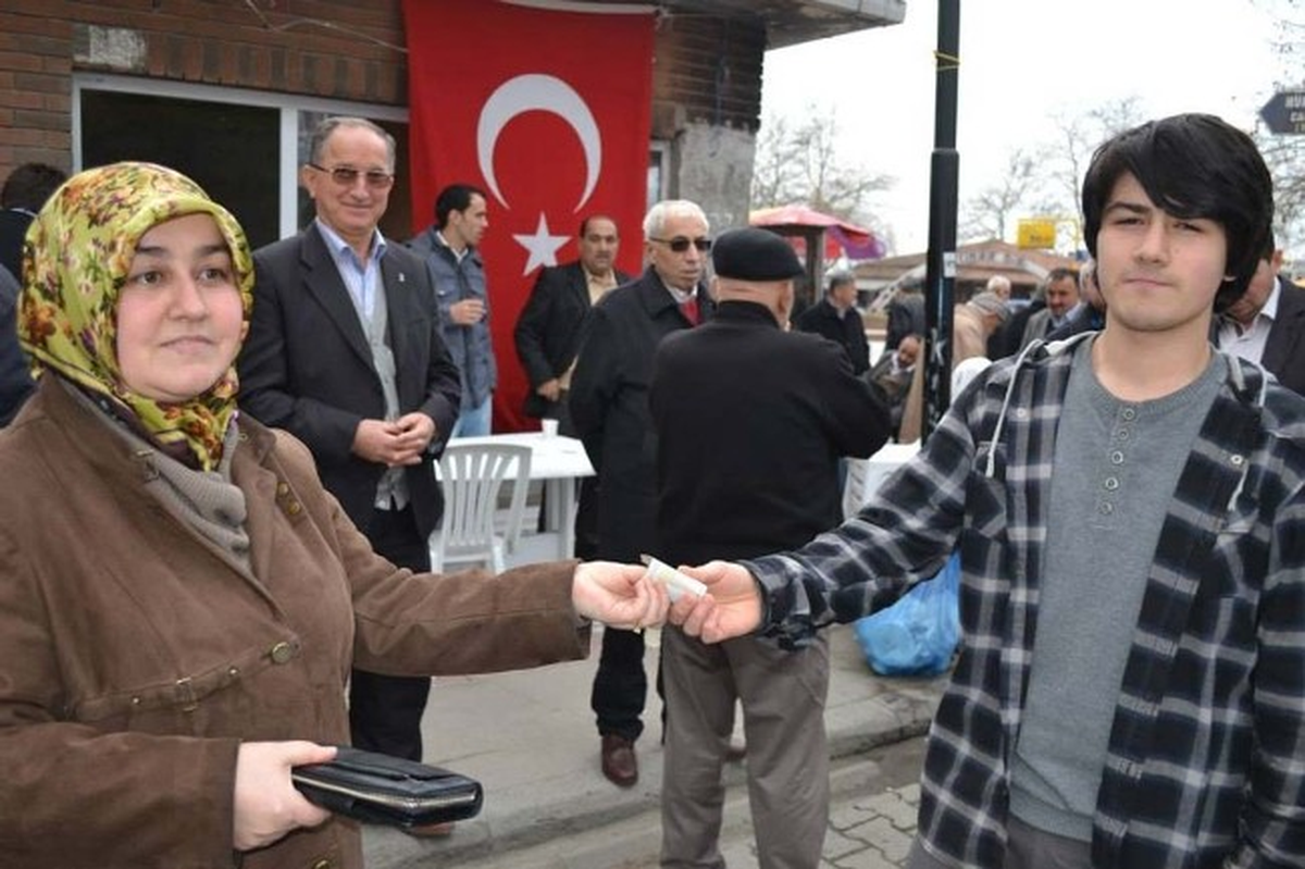 Bilgisayar İçin Biriktirdiği Parasıyla Süriye\'ye Destek Verdi