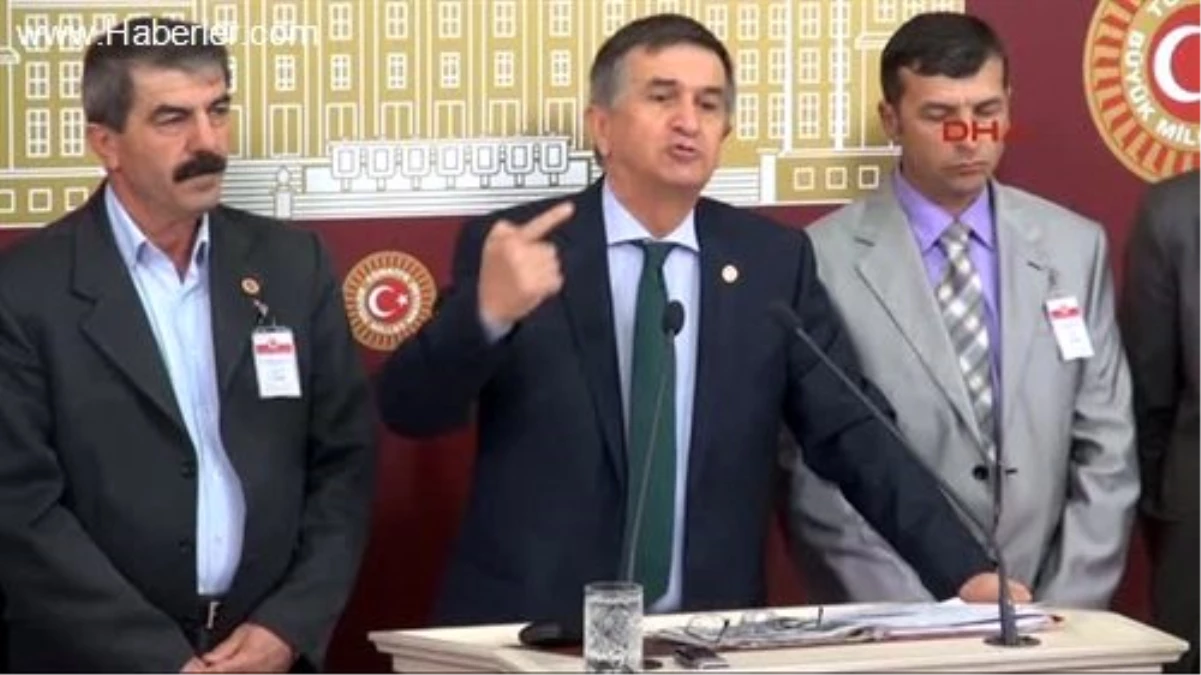 CHP\'li Demiröz Muhtarla Birlikte Basın Açıklaması Yaptı